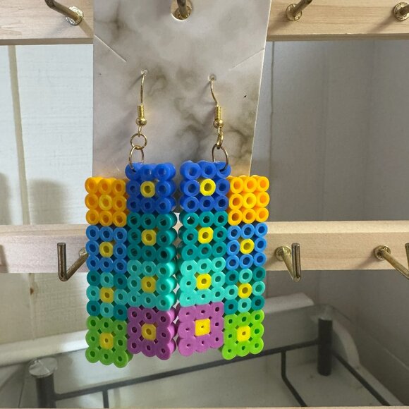 Multi flower perler bead earrings - Picture 1 of 3